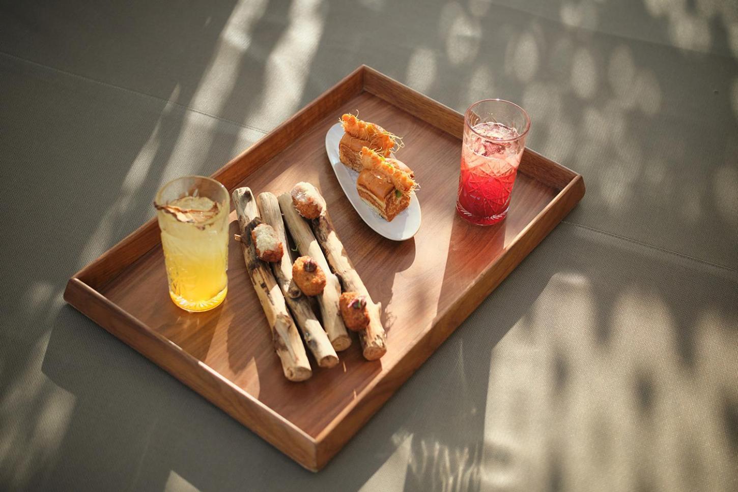 El Llorenc Parc De La Mar - Adults Only Palma de Mallorca Exterior foto A wooden tray
